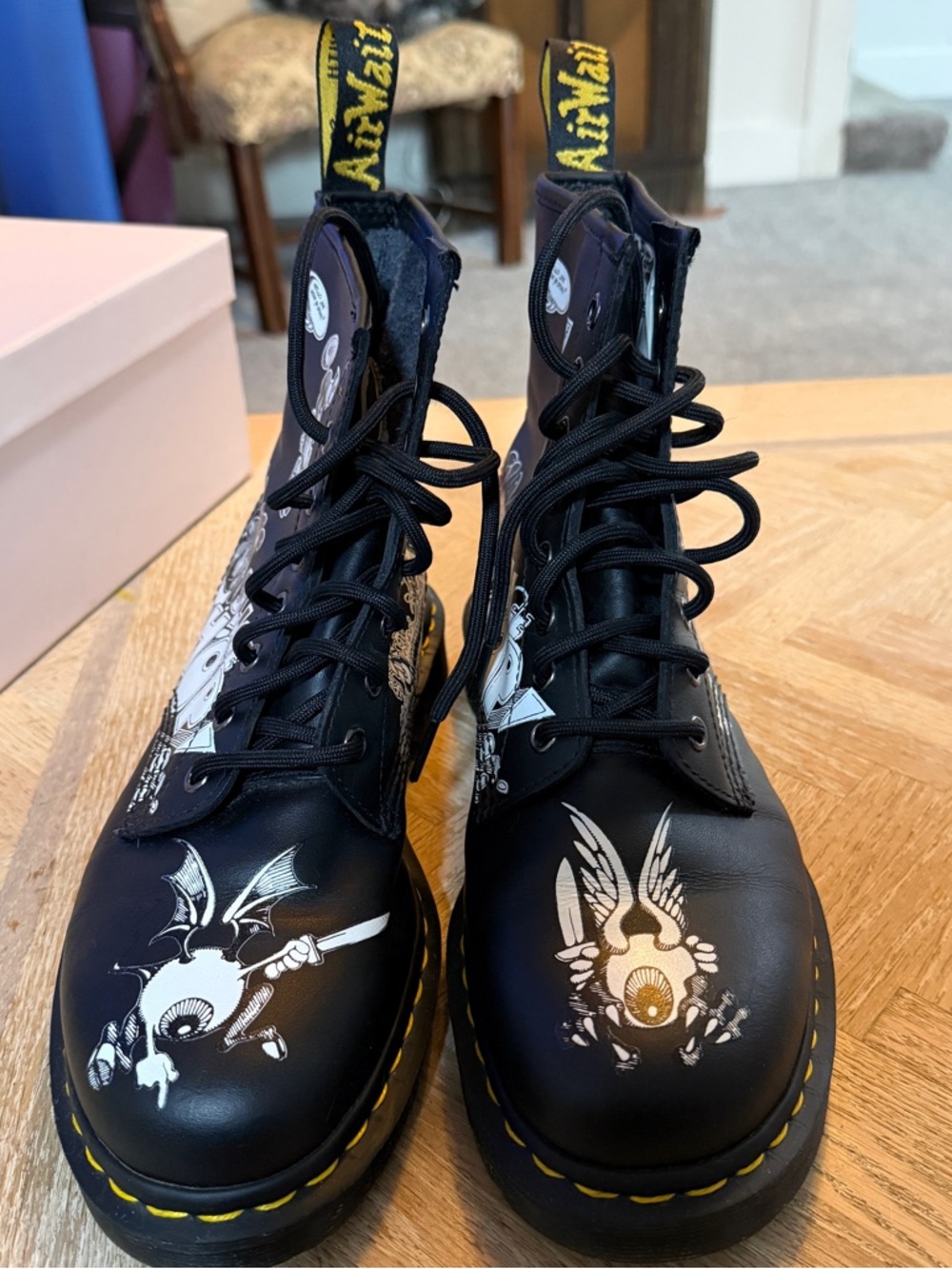 Dr. Martens LIMITED EDITION Rick Griffin boots - Picture 2 of 13